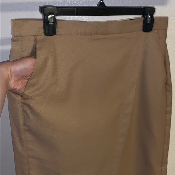 Skirt - Picture 4 of 8